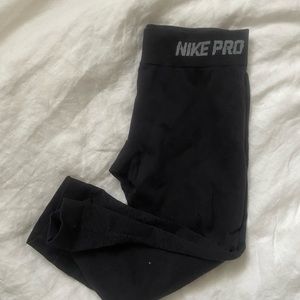 Women’s Nike Pro Leggings